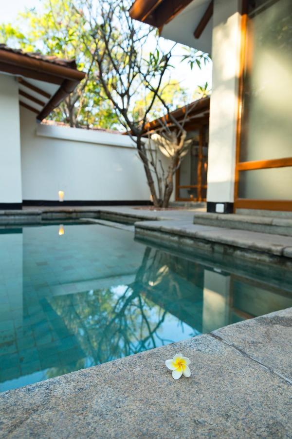 马杜赖遗产酒店 外观 照片 A swimming pool at a private residence in Bangalore, India